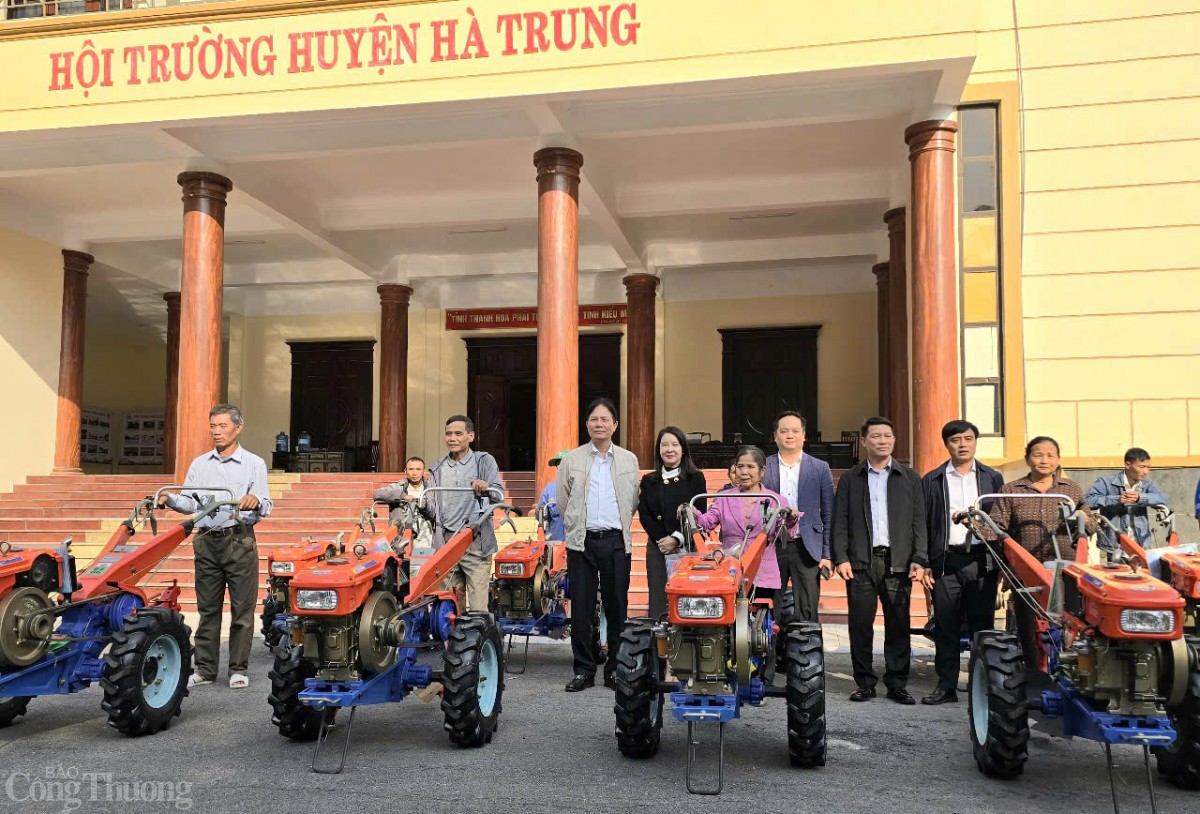 VEAM trao tặng 27 máy cày cho hộ dân nghèo ở Thanh Hóa VEAM trao tặng 27 máy cày cho hộ dân nghèo ở Thanh Hóa