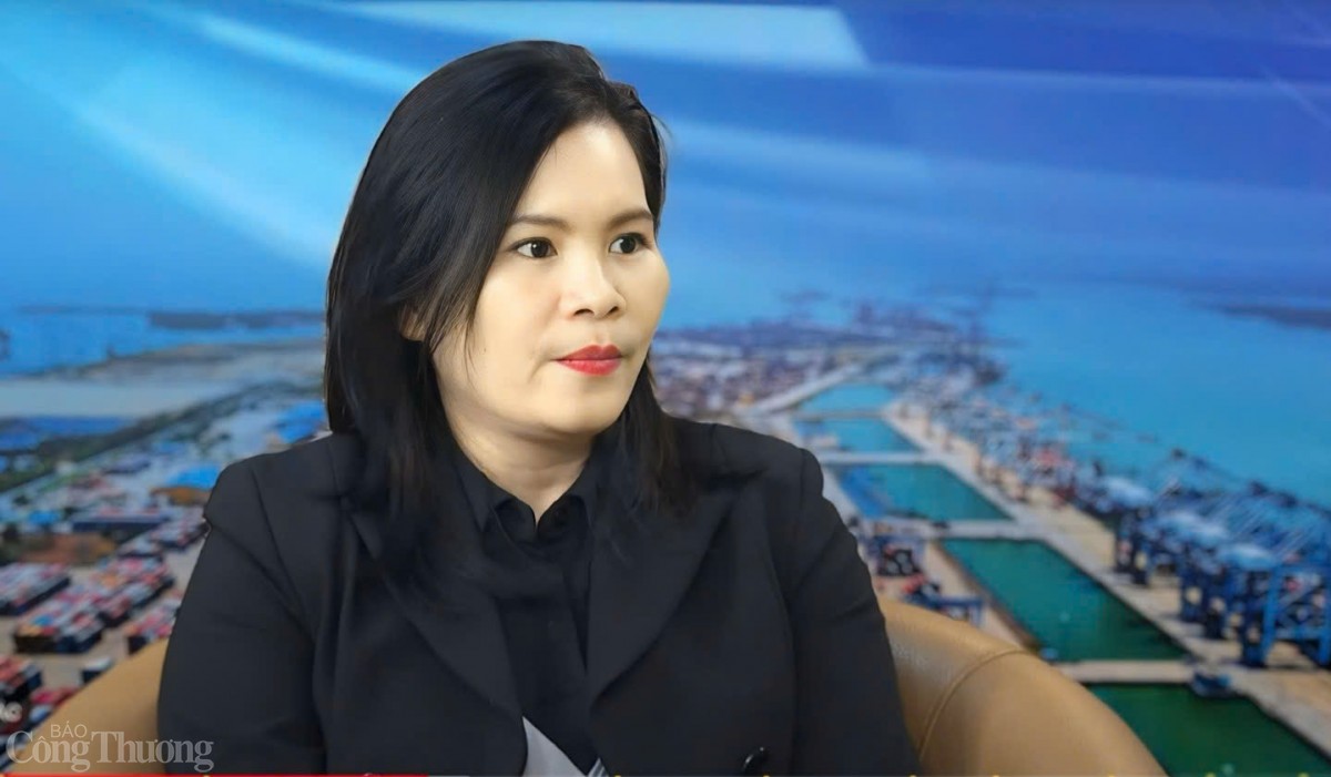 Bà Phan Thị Thanh Xuân – Phó Chủ tịch kiêm Tổng Thư ký Hiệp hội Da giày - Túi xách Việt Nam  Bà Phan Thị Thanh Xuân – Phó Chủ tịch kiêm Tổng Thư ký Hiệp hội Da giày - Túi xách Việt Nam