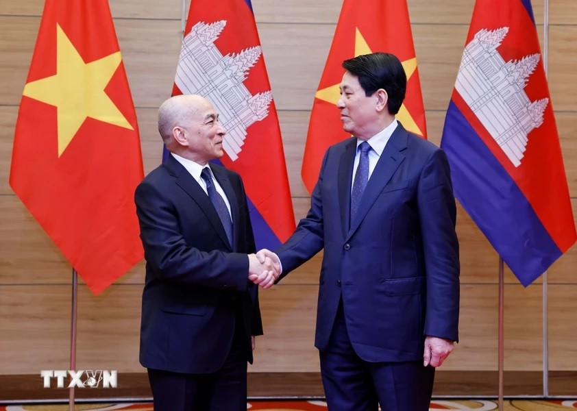 Chủ tịch nước Lương Cường và Quốc vương Campuchia Norodom Sihamoni dự tiệc chiêu đãi Chủ tịch nước Lương Cường và Quốc vương Campuchia Norodom Sihamoni dự tiệc chiêu đãi