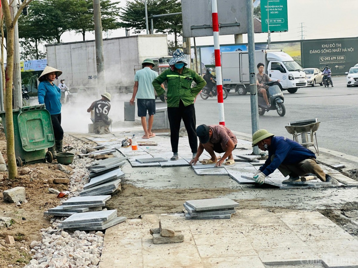 Lãng phí xây dựng vỉa hè tại Hà Nội: Cuối năm lại thấy… ông đào đường! Lãng phí xây dựng vỉa hè tại Hà Nội: Cuối năm lại thấy… ông đào đường!
