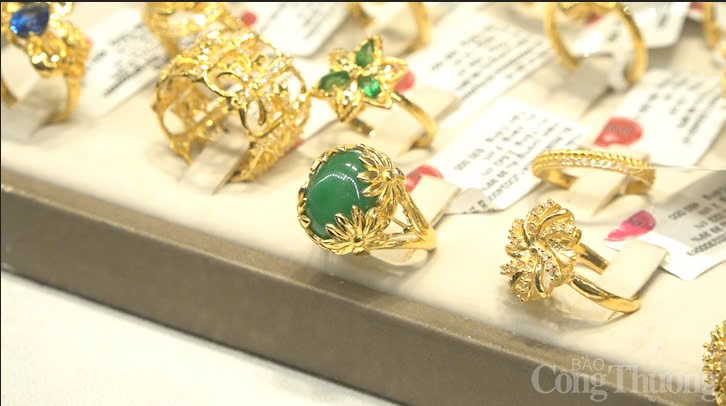 Giá vàng miếng và vàng nhẫn hôm nay (13/12)