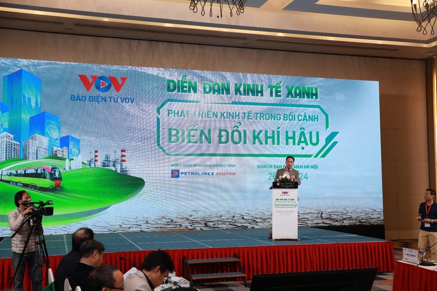 Các diễn giả trình bày tại hội thảo Các diễn giả trình bày tại hội thảo
