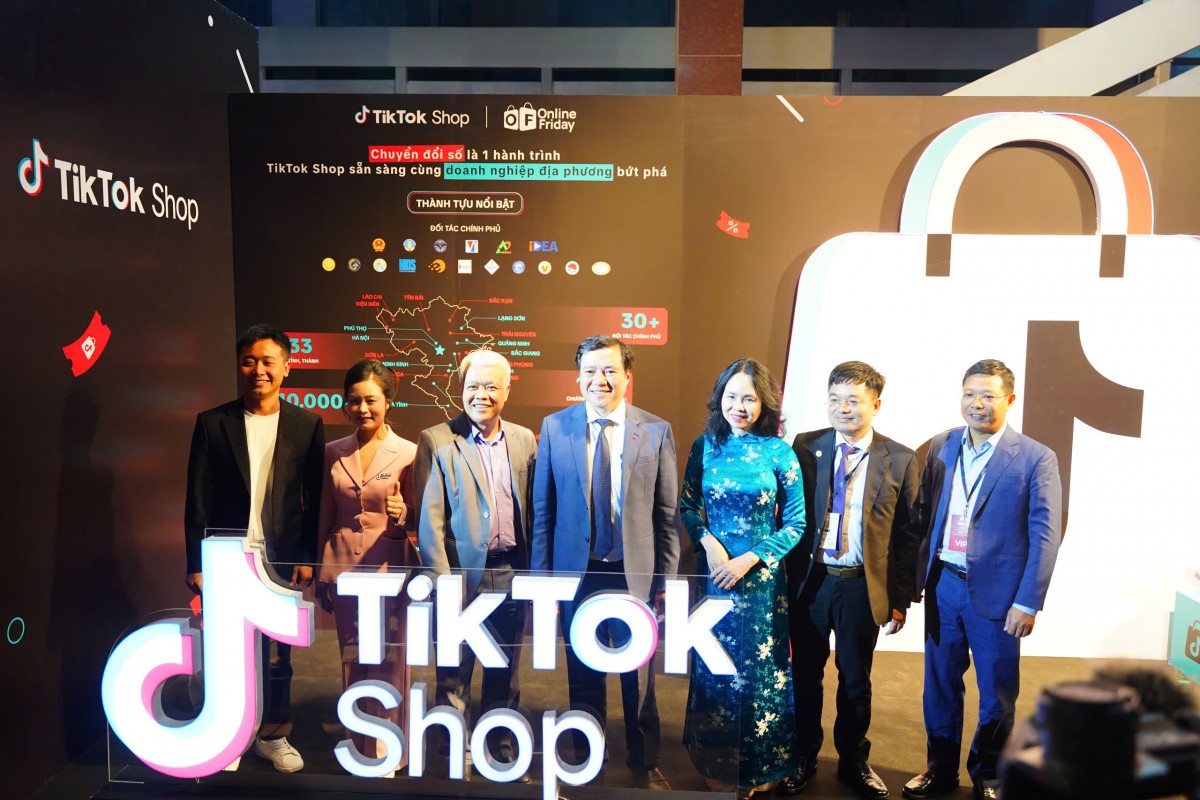 Online Friday 2024: Bước tiến mạnh mẽ của hàng Việt trong kỷ nguyên thương mại điện tử Online Friday 2024: Bước tiến mạnh mẽ của hàng Việt trong kỷ nguyên thương mại điện tử