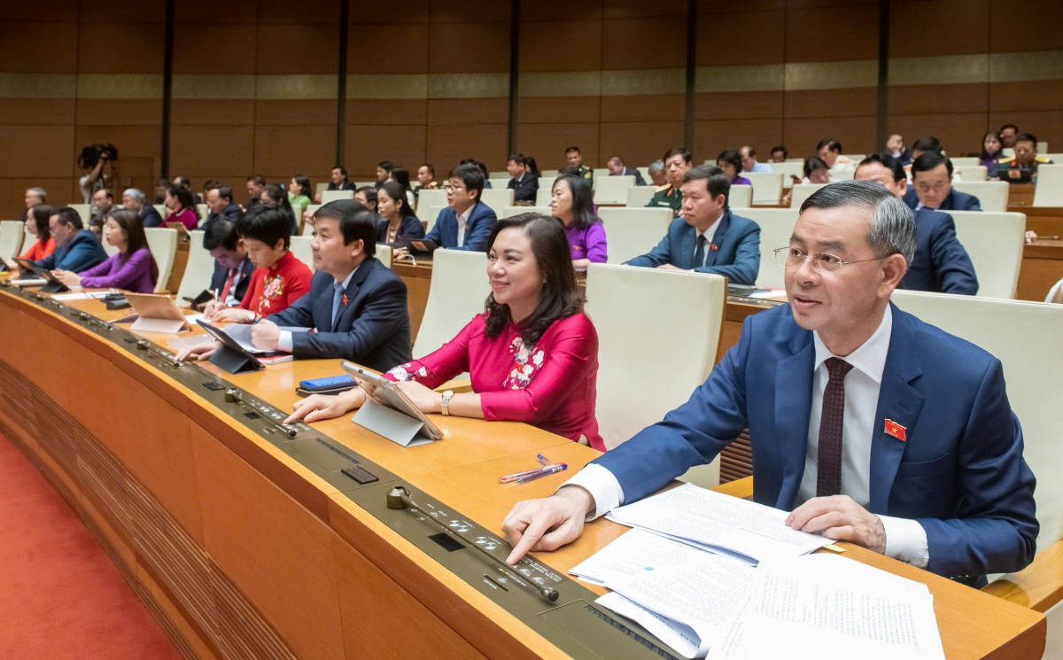 Quốc hội biểu quyết thông qua Nghị quyết về thí điểm thực hiện dự án nhà ở thương mại thông qua thỏa thuận về nhận quyền sử dụng đất hoặc đang có quyền sử dụng đất Quốc hội biểu quyết thông qua Nghị quyết về thí điểm thực hiện dự án nhà ở thương mại thông qua thỏa thuận về nhận quyền sử dụng đất hoặc đang có quyền sử dụng đất