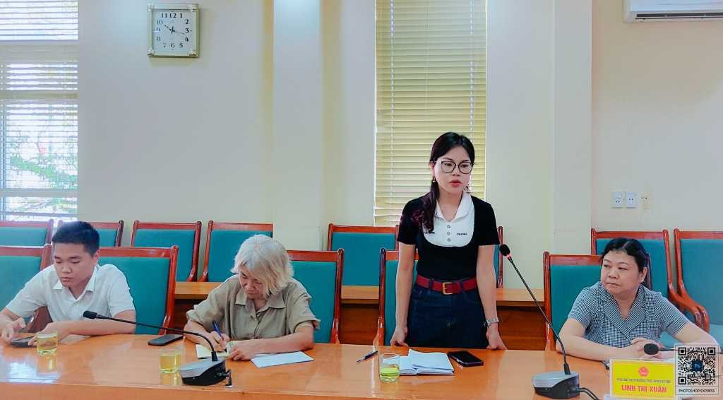 Chị Bùi Thị Hương, Giám đốc Công ty TNHH MTV lâm nghiệp Ba Chẽ, đề xuất với huyện Ba Chẽ các giải pháp để tháo gỡ khó khăn cho các chủ rừng. Chị Bùi Thị Hương, Giám đốc Công ty TNHH MTV lâm nghiệp Ba Chẽ, đề xuất với huyện Ba Chẽ các giải pháp để tháo gỡ khó khăn cho các chủ rừng.