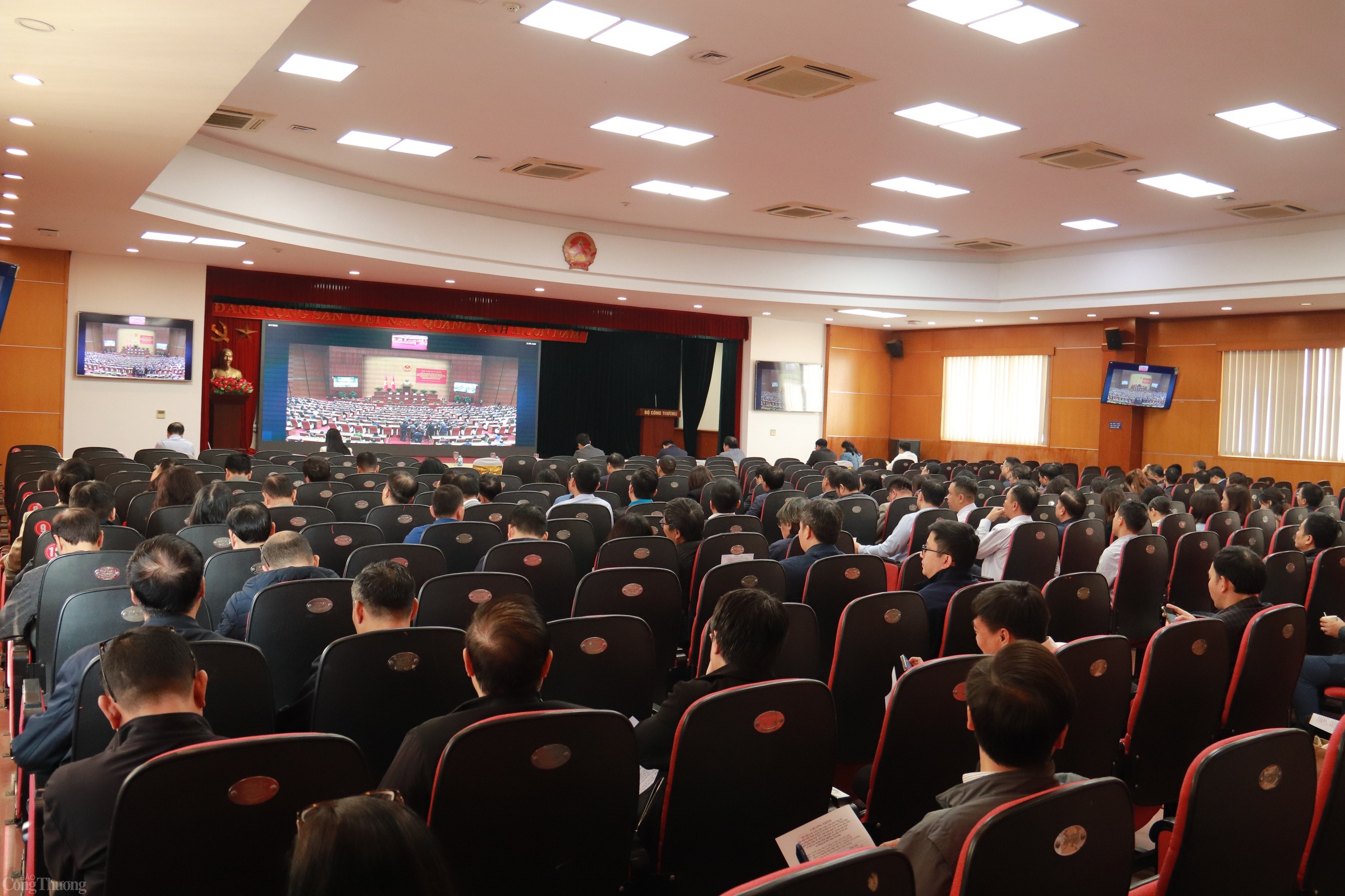 Bộ Công Thương tổ chức Hội nghị quán triệt, triển khai tổng kết thực hiện Nghị quyết 18-NQ/TW Bộ Công Thương tổ chức Hội nghị quán triệt, triển khai tổng kết thực hiện Nghị quyết 18 NQ/TW