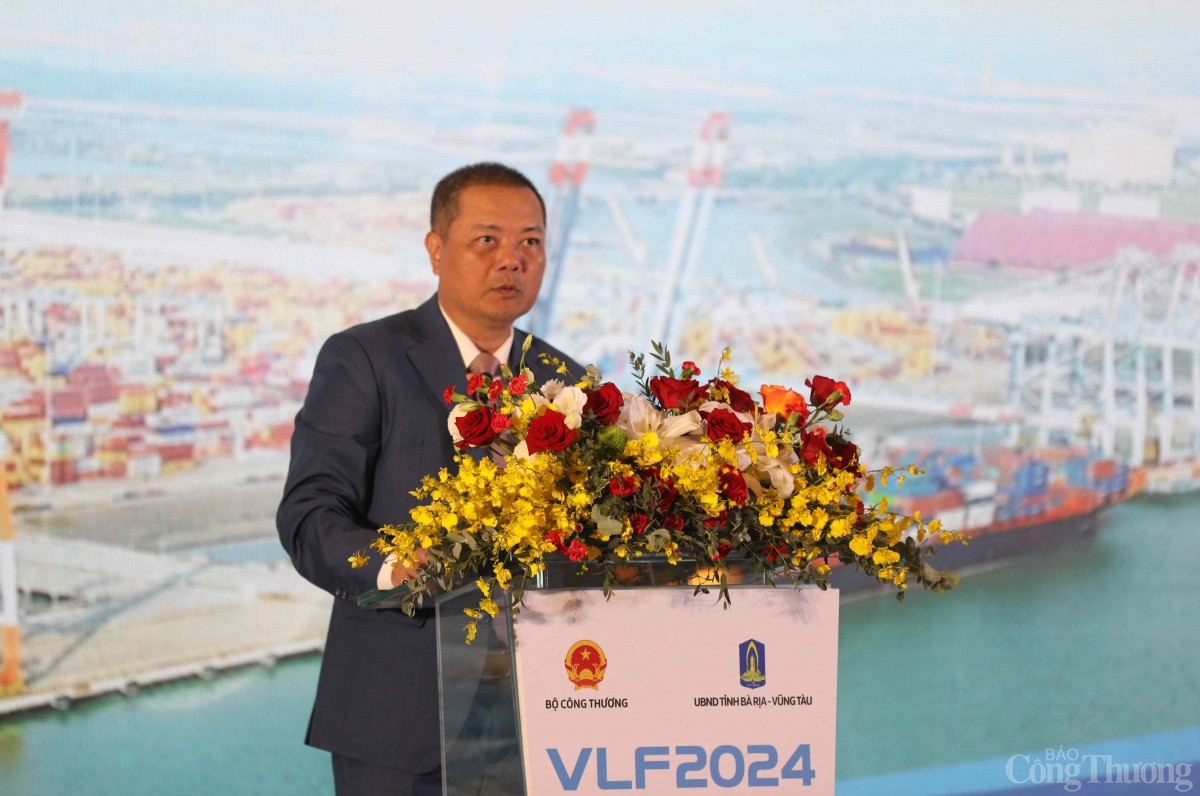 Ông Nguyễn Anh Sơn - Cục trưởng Cục Xuất nhập khẩu Bộ Công Thương phát biểu tại Diễn đàn. Ảnh: Sỹ Đồng Ông Nguyễn Anh Sơn - Cục trưởng Cục Xuất nhập khẩu Bộ Công Thương phát biểu tại Diễn đàn. Ảnh: Sỹ Đồng