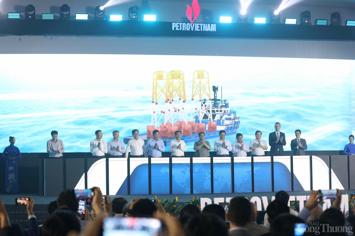 Thủ tướng Phạm Minh Chính dự chuỗi sự kiện dầu khí và điện gió ngoài khơi Thủ tướng Phạm Minh Chính dự chuỗi sự kiện dầu khí và điện gió ngoài khơi