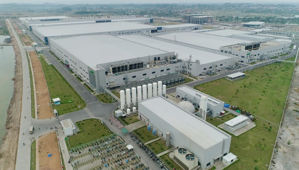 Nhà máy của Công ty TNHH Công nghiệp Jinko Solar (Việt Nam) tại khu công nghiệp Sông Khoai (thị xã Quảng Yên) xây dựng hoàn thiện tất cả các hạng mục, đi vào hoạt động ổn định. Ảnh: Song Hà Nhà máy của Công ty TNHH Công nghiệp Jinko Solar (Việt Nam) tại khu công nghiệp Sông Khoai (thị xã Quảng Yên) xây dựng hoàn thiện tất cả các hạng mục, đi vào hoạt động ổn định. Ảnh: Song Hà