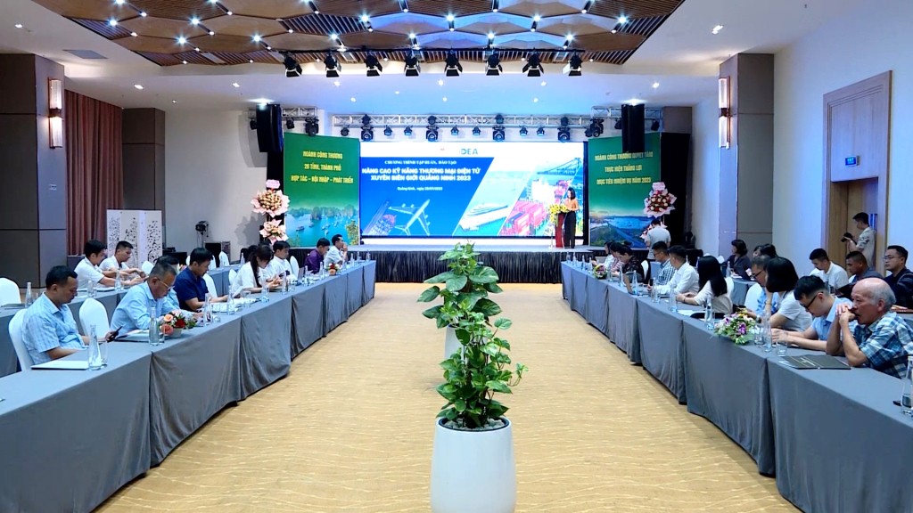 Quang cảnh tập huấn Nâng cao kỹ năng thương mại điện tử xuyên biên giới tại Quảng Ninh - Ảnh: Lê Giang Quang cảnh tập huấn Nâng cao kỹ năng thương mại điện tử xuyên biên giới tại Quảng Ninh - Ảnh: Lê Giang