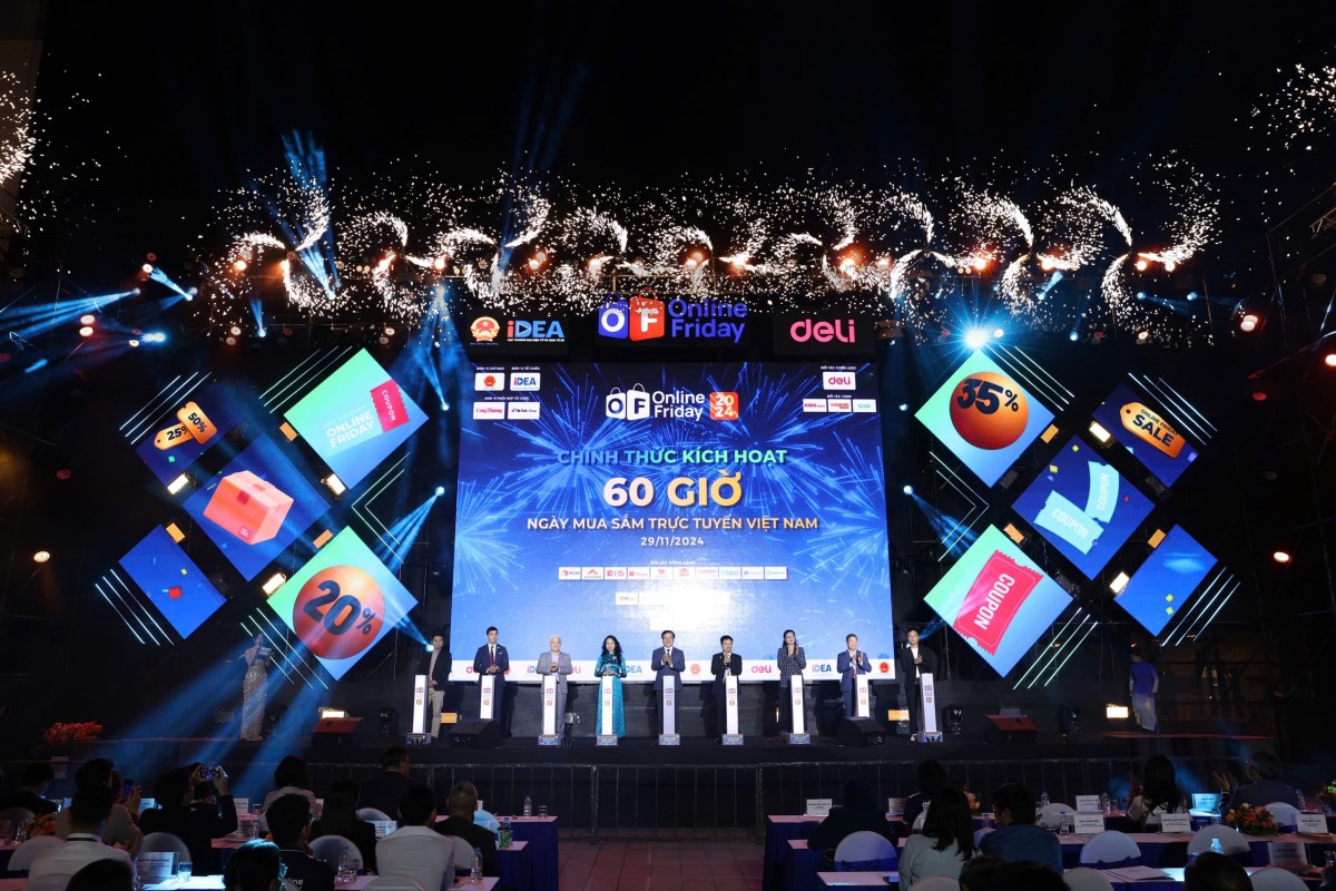 undefined Hàng Việt Nam đã tạo sức hút lớn trong Online Friday 2024
