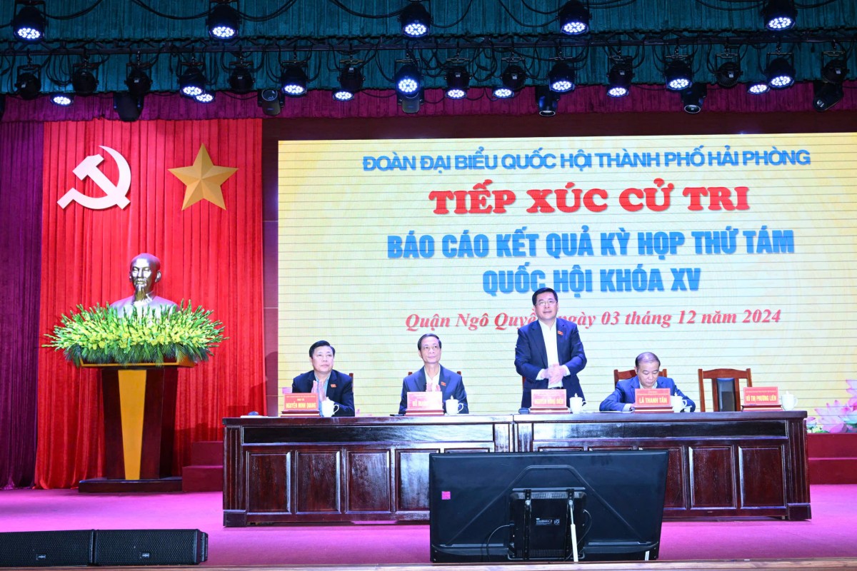 CHÙM ẢNH: Bộ trưởng Nguyễn Hồng Diên và Đoàn đại biểu Quốc hội thành phố Hải Phòng tiếp xúc cử tri