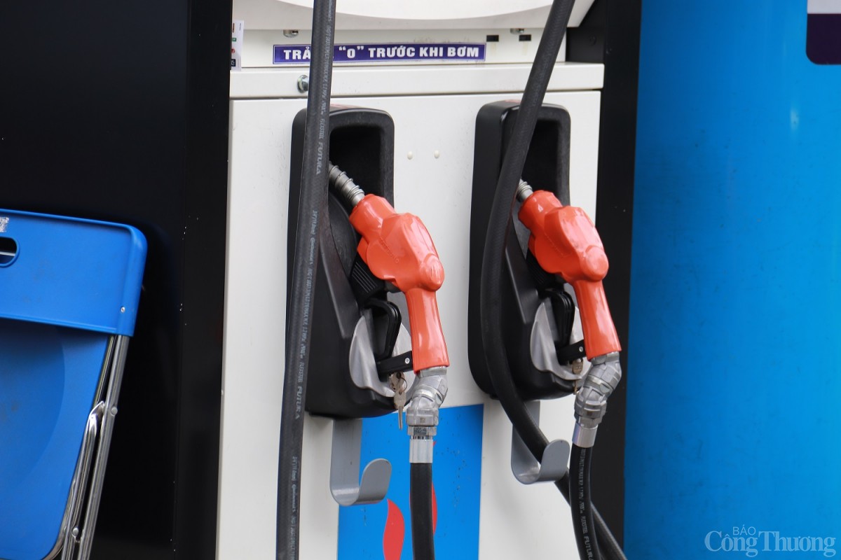 Giá xăng dầu hôm nay 04/05/2025 Giá xăng dầu hôm nay 04/05/2025