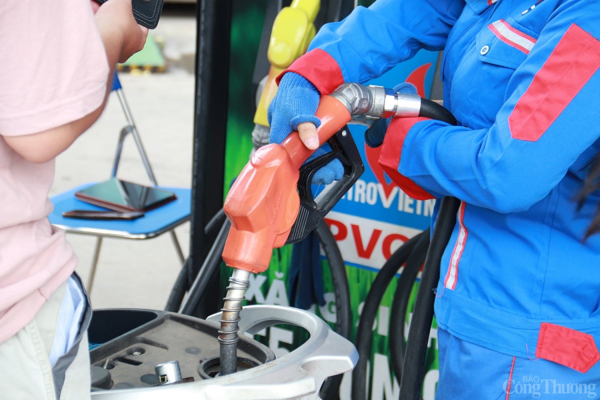 Giá xăng dầu hôm nay 25/04/2025 Giá xăng dầu hôm nay 25/04/2025