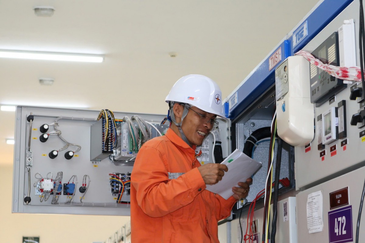 Việc hoàn thành và vượt tiến độ các dự án 110kV đã kịp thời cung cấp điện để phát triển phụ tải, giảm tổn thất điện năng, nâng cao chất lượng điện năng và độ tin cậy cung cấp điện cho miền Trung - Tây Nguyên (Ảnh: Vũ Lê) Việc hoàn thành và vượt tiến độ các dự án 110kV đã kịp thời cung cấp điện để phát triển phụ tải, giảm tổn thất điện năng, nâng cao chất lượng điện năng và độ tin cậy cung cấp điện cho miền Trung - Tây Nguyên (Ảnh: Vũ Lê)