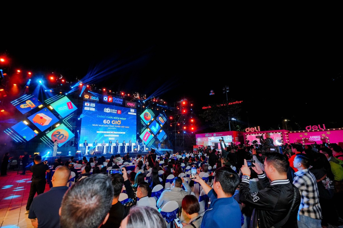 Online Friday 2024 ghi nhận sự 'bùng nổ' các đơn hàng Việt Online Friday 2024 ghi nhận sự 'bùng nổ' các đơn hàng Việt