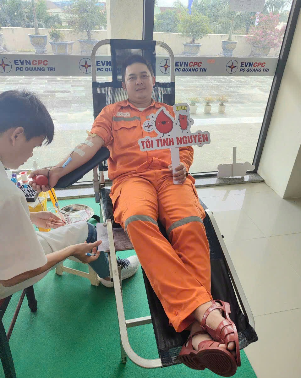 Những người ‘‘lính áo cam’’ Quảng Trị: Đều đặn 10 năm hiến máu tại Tuần lễ hồng EVN