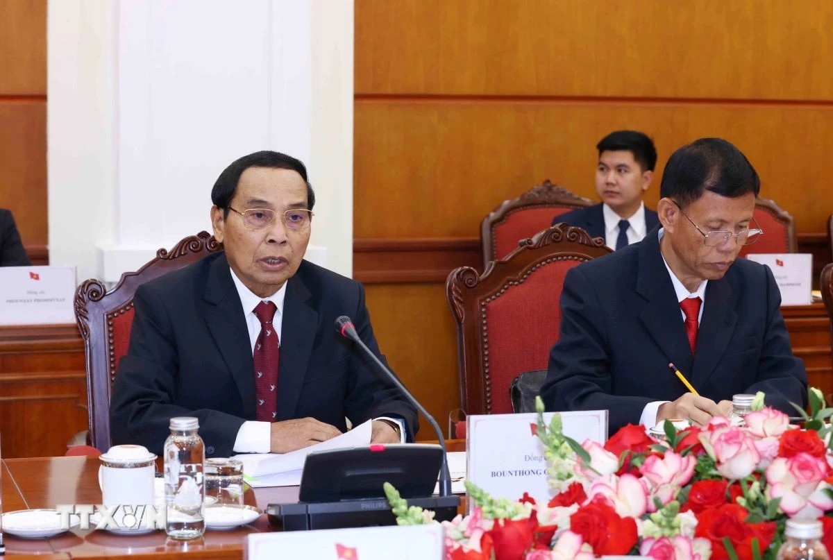 Ông Bounthon Chitmany, Ủy viên Bộ Chính trị, Thường trực Ban Bí thư Đảng Nhân dân cách mạng Lào, Phó Chủ tịch nước Lào tại hội đàm Ông Bounthon Chitmany, Ủy viên Bộ Chính trị, Thường trực Ban Bí thư Đảng Nhân dân cách mạng Lào, Phó Chủ tịch nước Lào tại hội đàm