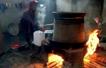Lào Cai: Thu hồi giấy chứng nhận làng nghề nấu rượu thôn Bản Kim