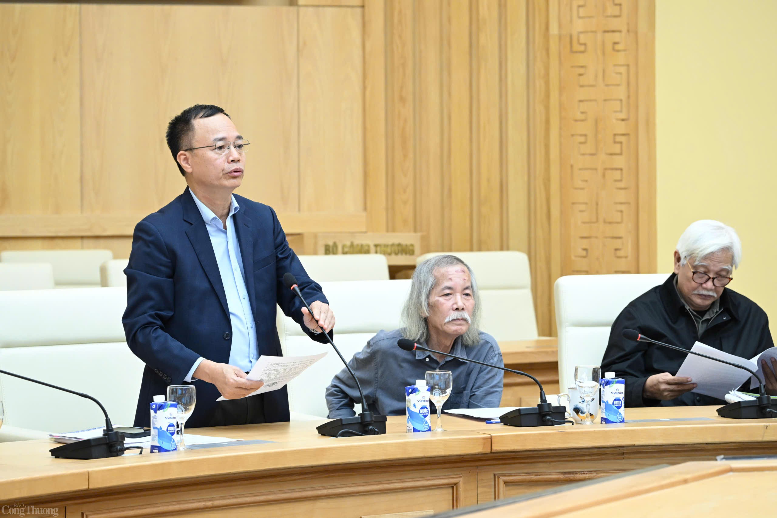 Họp Hội đồng cấp Nhà nước xét tặng danh hiệu "Nghệ nhân nhân dân", "Nghệ nhân ưu tú" trong lĩnh vực nghề thủ công mỹ nghệ Họp Hội đồng cấp Nhà nước xét tặng danh hiệu "Nghệ nhân nhân dân", "Nghệ nhân ưu tú" trong lĩnh vực nghề thủ công mỹ nghệ