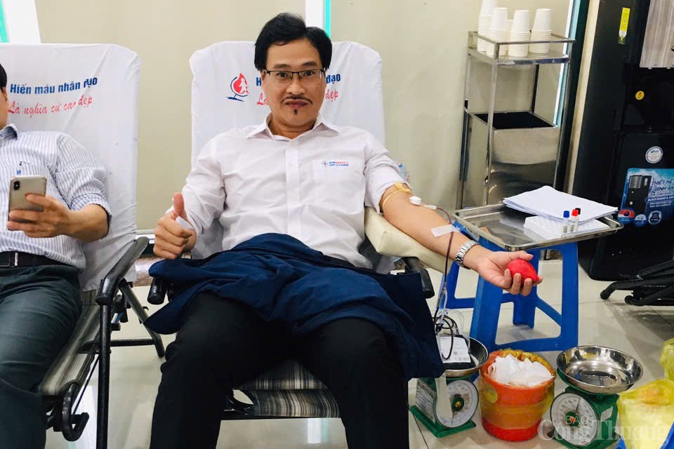 Mỗi giọt máu cho đi thắp thêm niềm hi vọng cho những bệnh nhân cần máu, thiếu máu