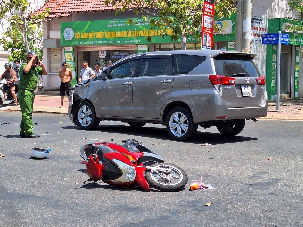 Cả nước xảy ra 21.453 vụ tai nạn giao thông trong 11 tháng Cả nước xảy ra 21.453 vụ tai nạn giao thông trong 11 tháng