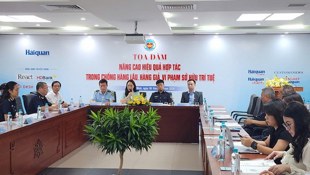 Khai mạc Tọa đàm “Nâng cao hiệu quả hợp tác trong chống hàng lậu, hàng giả, hàng vi phạm sở hữu trí tuệ” Khai mạc Tọa đàm “Nâng cao hiệu quả hợp tác trong chống hàng lậu, hàng giả, hàng vi phạm sở hữu trí tuệ”