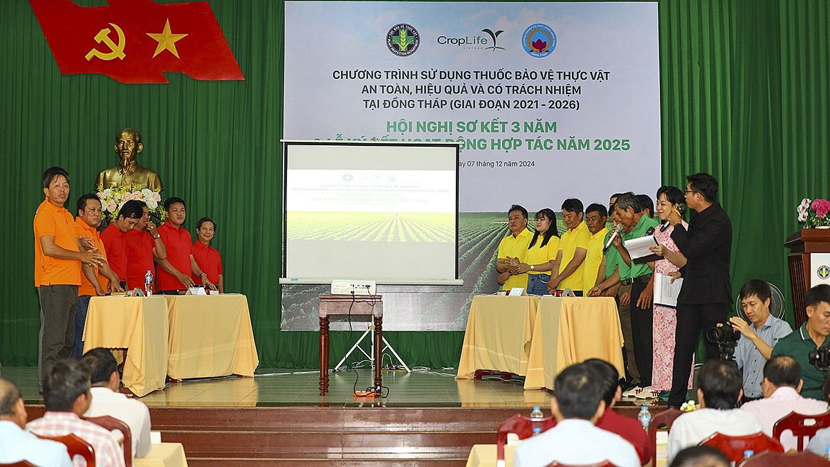 Tỷ lệ nông dân chỉ mua thuốc bảo vệ thực vật theo kinh nghiệm hoặc thói quen giảm 21,7%