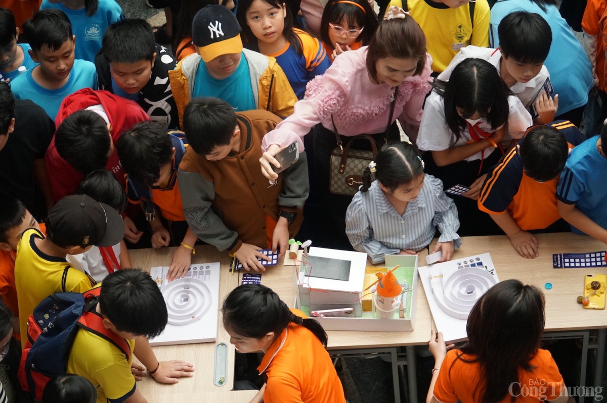 Đà Nẵng: Hơn 6.000 người tham gia OPEN STEM DAY ‘trải nghiệm thế giới thông minh’
