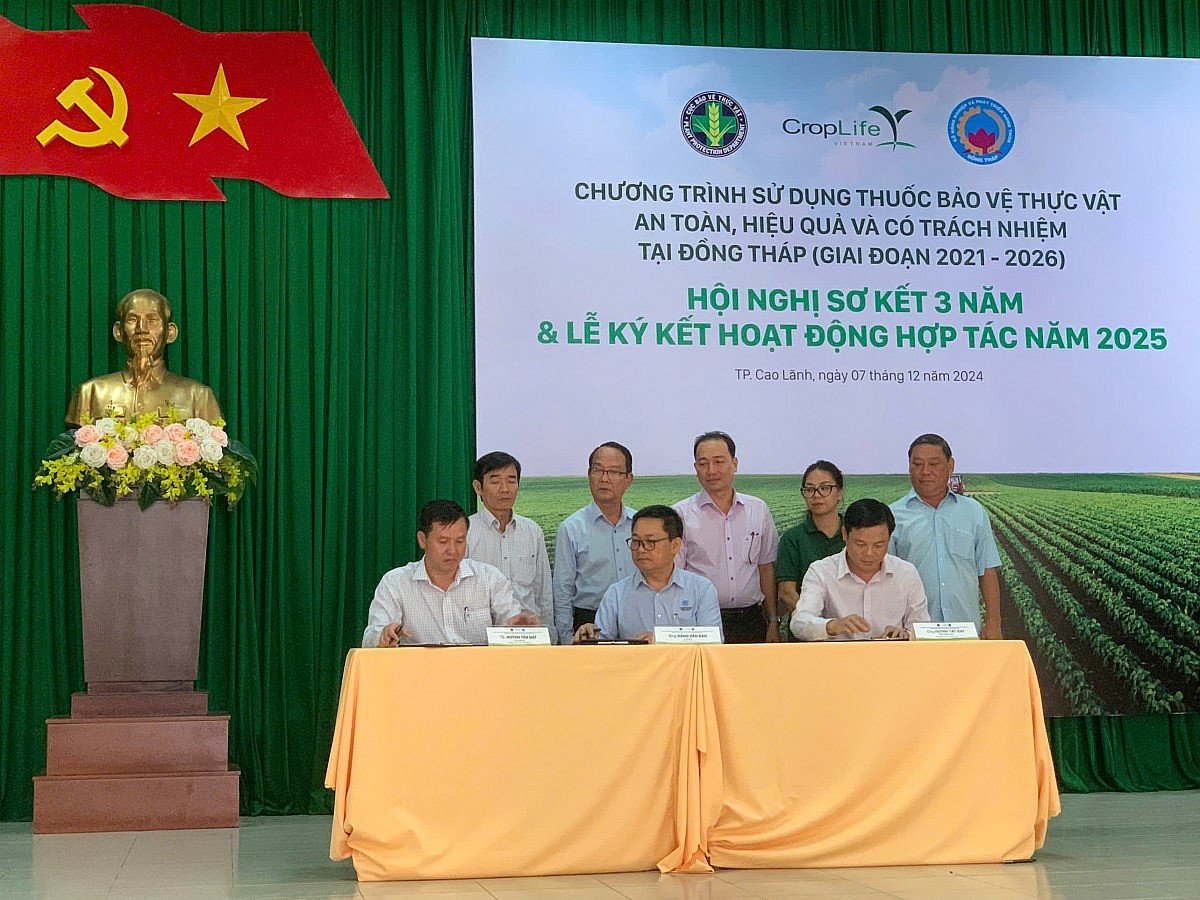 Tỷ lệ nông dân chỉ mua thuốc bảo vệ thực vật theo kinh nghiệm hoặc thói quen giảm 21,7%