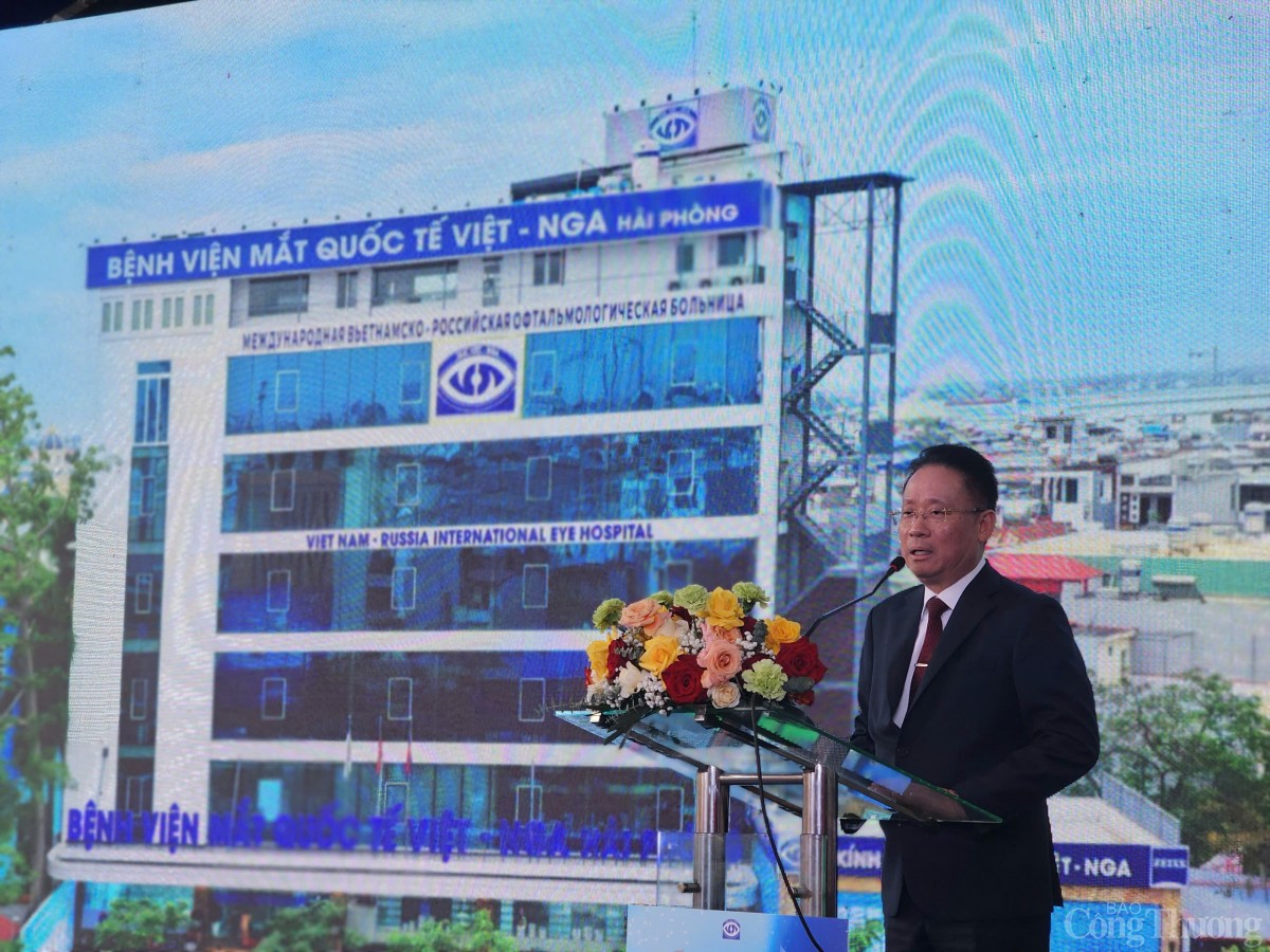 Ông Dương Chí Kiên - Chủ tịch Hội đồng Quản trị Tập đoàn Y tế Việt-Nga phát biểu tại sự kiện - Ảnh: Thảo Nguyên Ông Dương Chí Kiên - Chủ tịch Hội đồng Quản trị Tập đoàn Y tế Việt-Nga phát biểu tại sự kiện - Ảnh: Thảo Nguyên