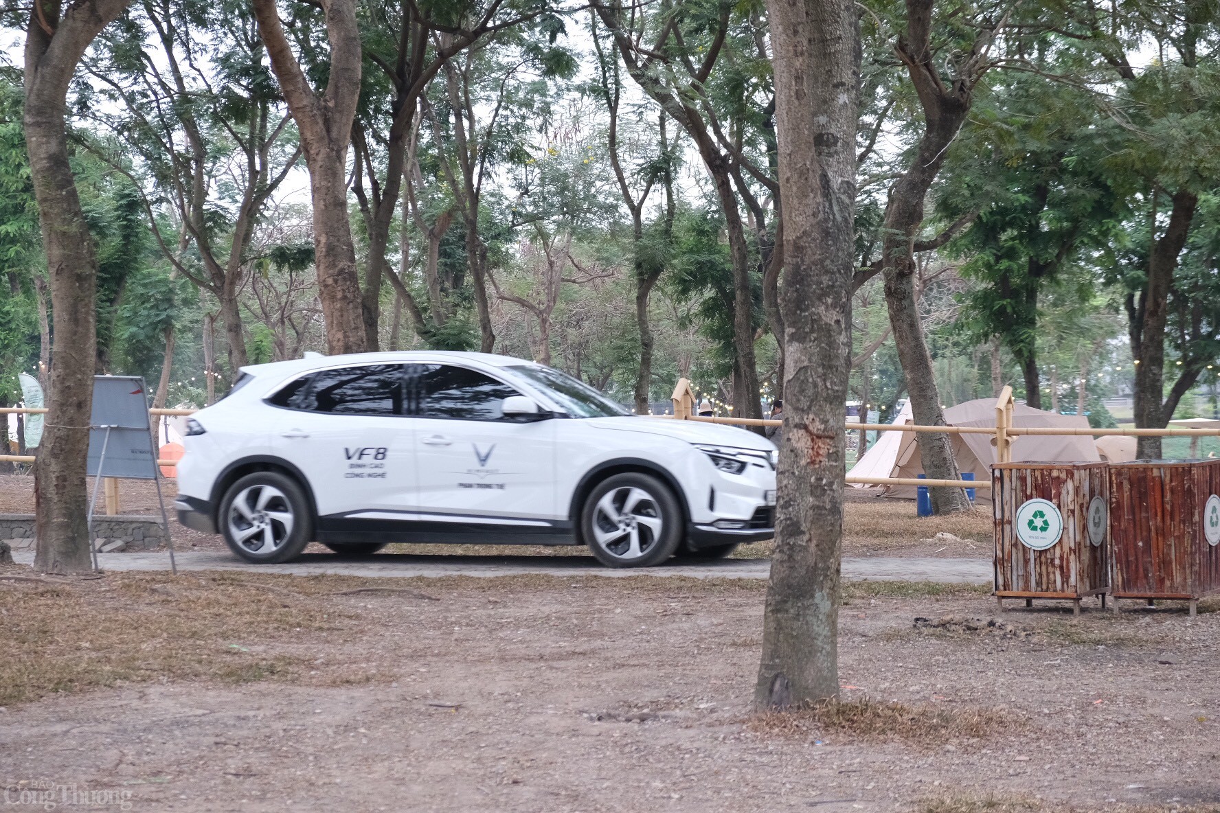 Từ ngày 7-8/12/2024, Báo VnExpress phối hợp cùng Công ty Cổ phần Dịch vụ Trực tuyến FPT (FPT Online) tổ chức Triển lãm Phương tiện Di chuyển bền vững Việt Nam năm 2024 (Vietnam Sustainable Mobility Show 2024) tại Công viên Yên Sở, quận Hoàng Mai, Hà Nội. Ảnh: Trần Đình