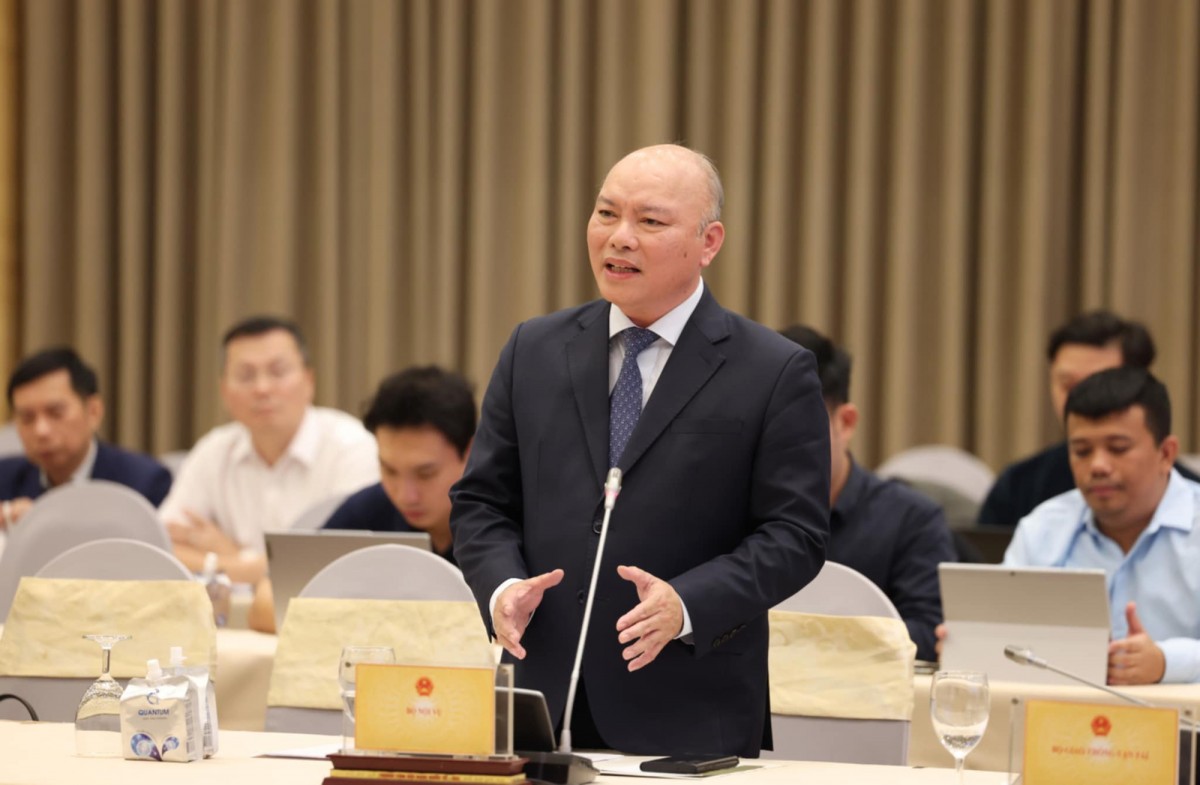 Chánh Văn phòng Bộ Nội vụ Nguyễn Đăng Minh phát biểu tại buổi Họp báo Chính phủ. Ảnh: VGP Chánh Văn phòng Bộ Nội vụ Nguyễn Đăng Minh phát biểu tại buổi Họp báo Chính phủ. Ảnh: VGP