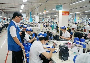 Vĩnh Long: Sản xuất công nghiệp, bán lẻ hàng hoá tăng trưởng khá