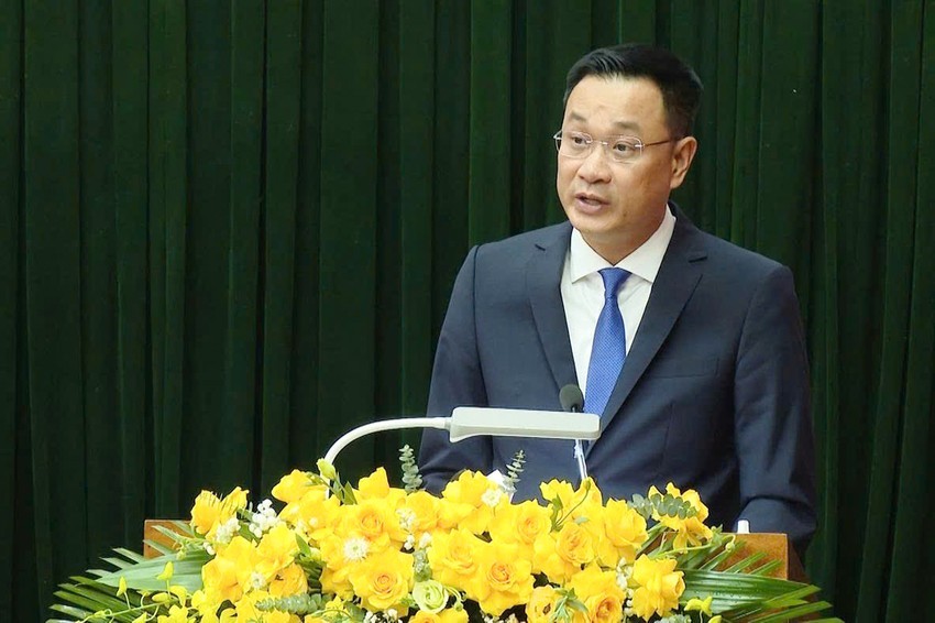 Bí thư Tỉnh uỷ Quảng Bình Lê Ngọc Quang phát biểu tại kỳ họp Bí thư Tỉnh uỷ Quảng Bình Lê Ngọc Quang phát biểu tại kỳ họp