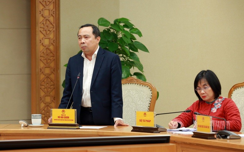 Lãnh đạo 2 đại học quốc gia, một số nhà khoa học phát biểu tại cuộc họp – Ảnh: VGP/Minh Khôi