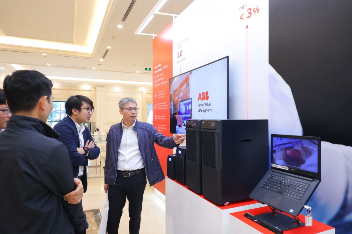 ABB ra mắt bộ lưu điện