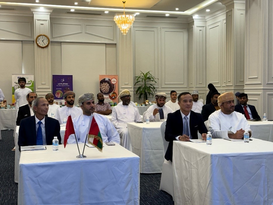 Thương vụ Việt Nam tại Ả rập Xê út tổ chức Tọa đàm doanh nghiệp và trưng bày sản phẩm xuất khẩu tại Oman Thương vụ Việt Nam tại Ả rập Xê út tổ chức Tọa đàm doanh nghiệp và trưng bày sản phẩm xuất khẩu tại Oman