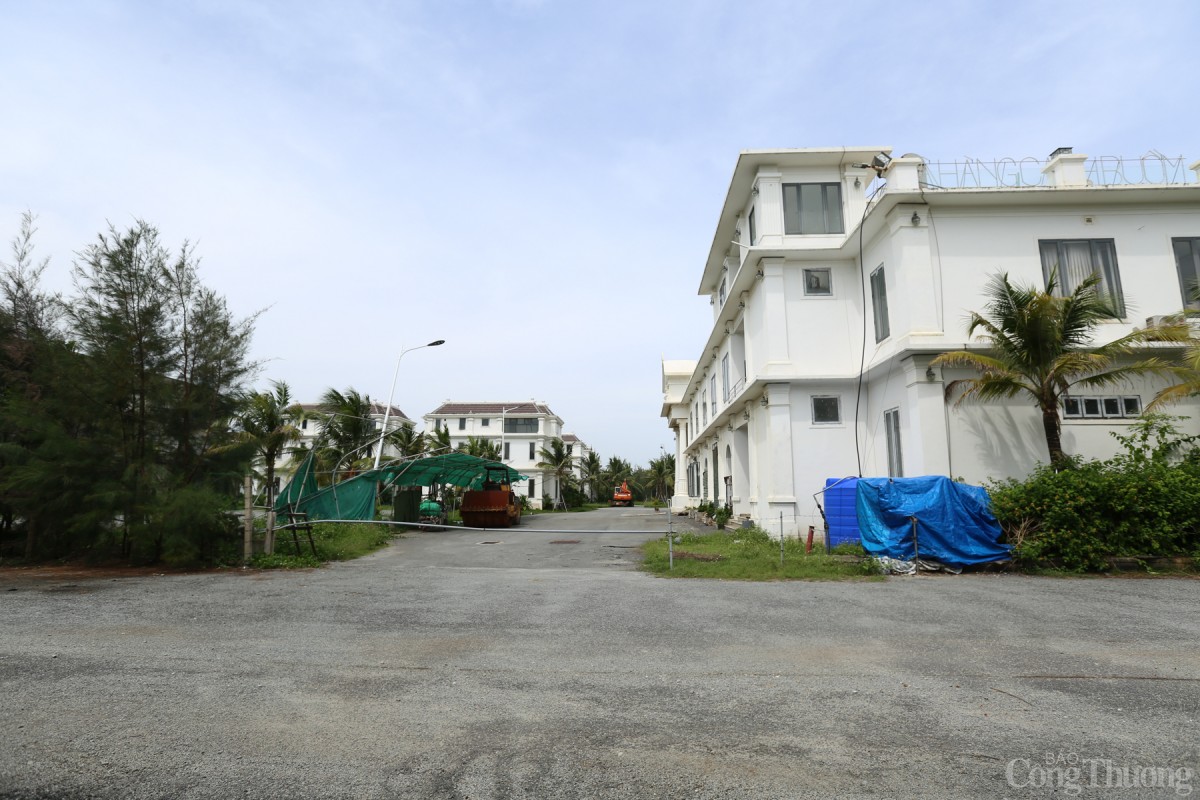 Hạng mục nhà hàng đã đưa vào hoạt động nhưng không có khách dẫn đến tình trạng luôn đóng cửa cài then.