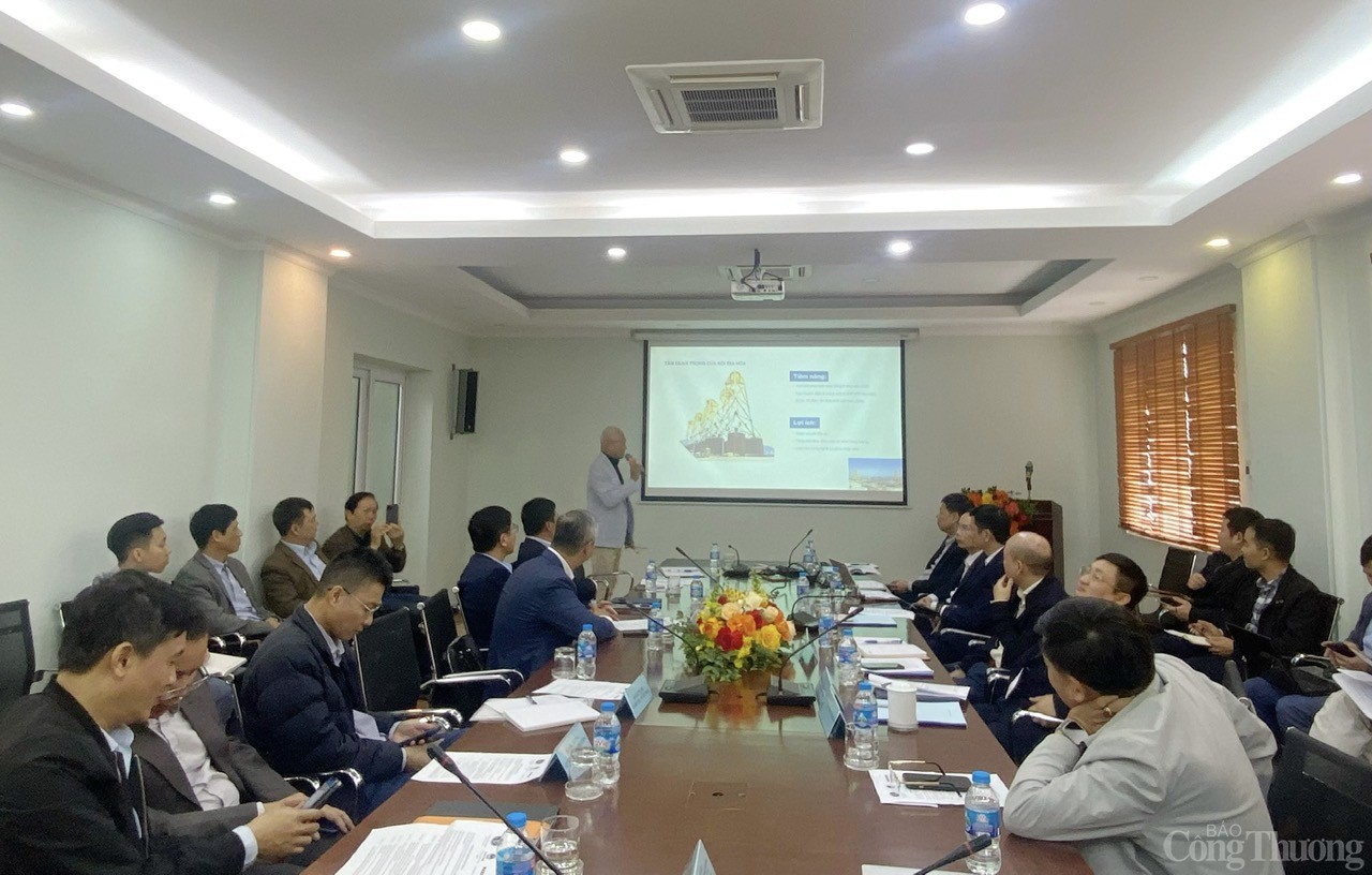 Phát triển ngành chế tạo thiết bị phục vụ ngành công nghiệp năng lượng tái tạo và điện khí Phát triển ngành chế tạo thiết bị phục vụ ngành công nghiệp năng lượng tái tạo và điện khí