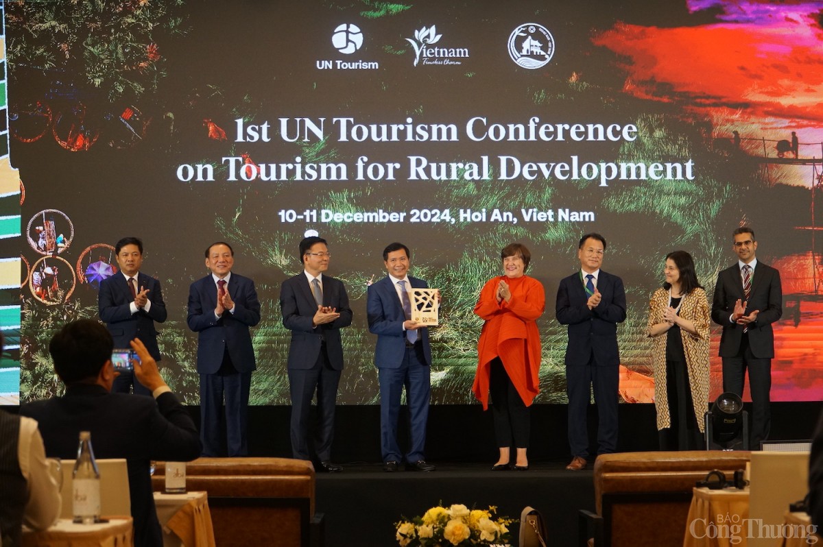 Làng rau Trà Quế nhận giải 'Làng Du lịch tốt nhất năm 2024' Làng rau Trà Quế nhận giải 'Làng Du lịch tốt nhất năm 2024'