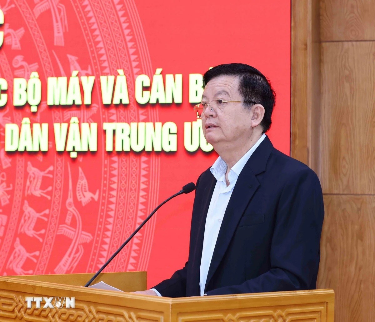 Ông Mai Văn Chính, Uỷ viên Trung ương Đảng, Trưởng Ban Dân vận Trung ương phát biểu khai mạc hội thảo Ông Mai Văn Chính, Uỷ viên Trung ương Đảng, Trưởng Ban Dân vận Trung ương phát biểu khai mạc hội thảo