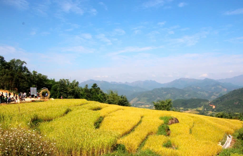 Bình Liêu là một trong các địa phương của tỉnh giàu tiềm năng để phát triển du lịch cộng đồng. Ảnh: Báo Quảng Ninh Bình Liêu là một trong các địa phương của tỉnh giàu tiềm năng để phát triển du lịch cộng đồng. Ảnh: Báo Quảng Ninh