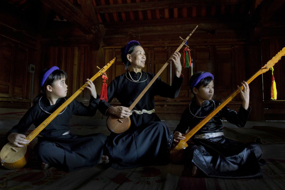 Hát then của người Tày được UNESCO ghi danh vào danh mục di sản văn hóa phi vật thể đại diện của nhân loại. Ảnh: Báo Quảng Ninh Hát then của người Tày được UNESCO ghi danh vào danh mục di sản văn hóa phi vật thể đại diện của nhân loại. Ảnh: Báo Quảng Ninh