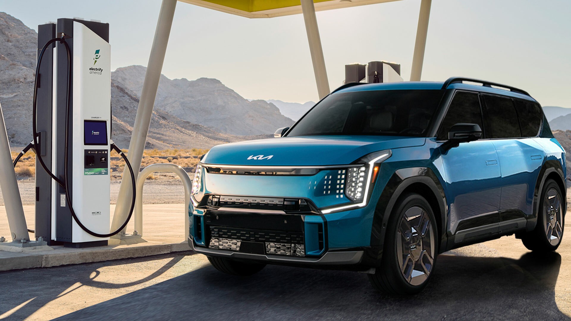 Nghiên cứu mới nhất chỉ ra nhiều yếu tố bất ngờ về pin xe điện. Ảnh: Carscoops