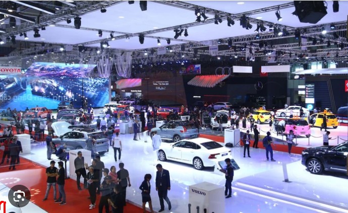 Tiêu thụ ô tô tháng 11 đạt đỉnh với hơn 44.000 xe bán ra