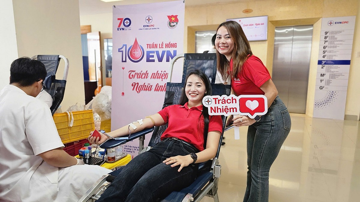 Tuần lễ hồng EVN đóng góp 11.574 đơn vị máu Tuần lễ hồng EVN đóng góp 11.574 đơn vị máu