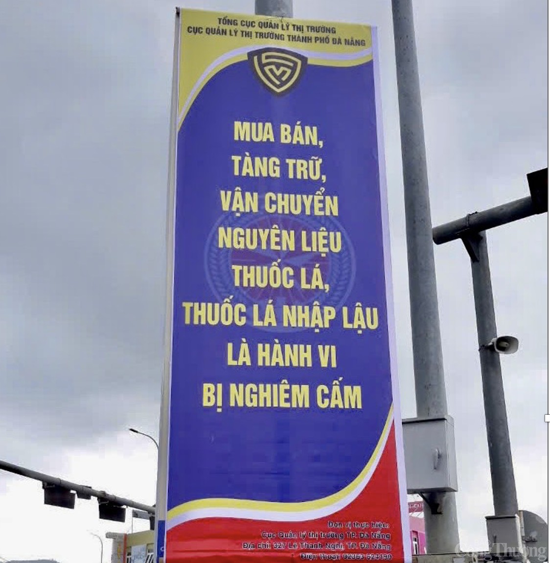 Treo phướn tuyên truyền phòng, chống tác hại của thuốc lá trên các tuyến đường của thành phố Đà Nẵng Treo phướn tuyên truyền phòng, chống tác hại của thuốc lá trên các tuyến đường của thành phố Đà Nẵng