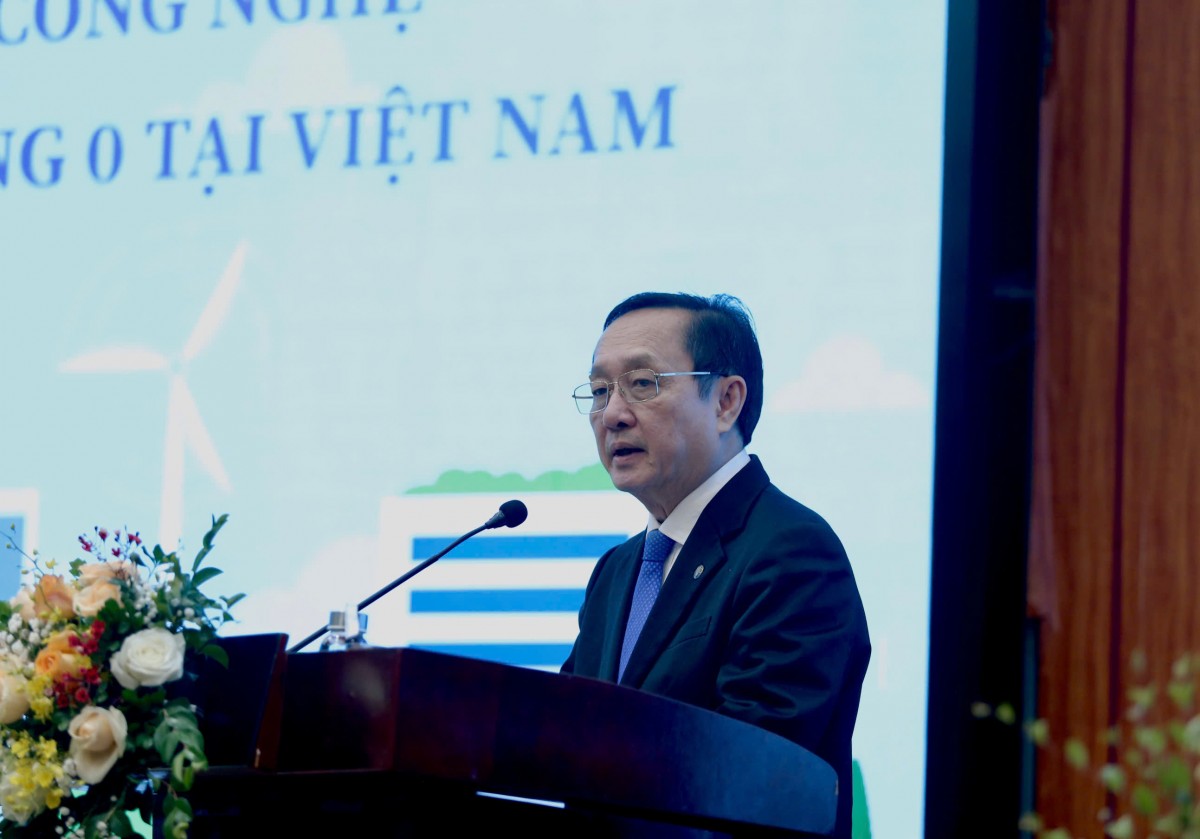 Bộ trưởng Bộ Khoa học và Công nghệ Huỳnh Thành Đạt Bộ trưởng Bộ Khoa học và Công nghệ Huỳnh Thành Đạt