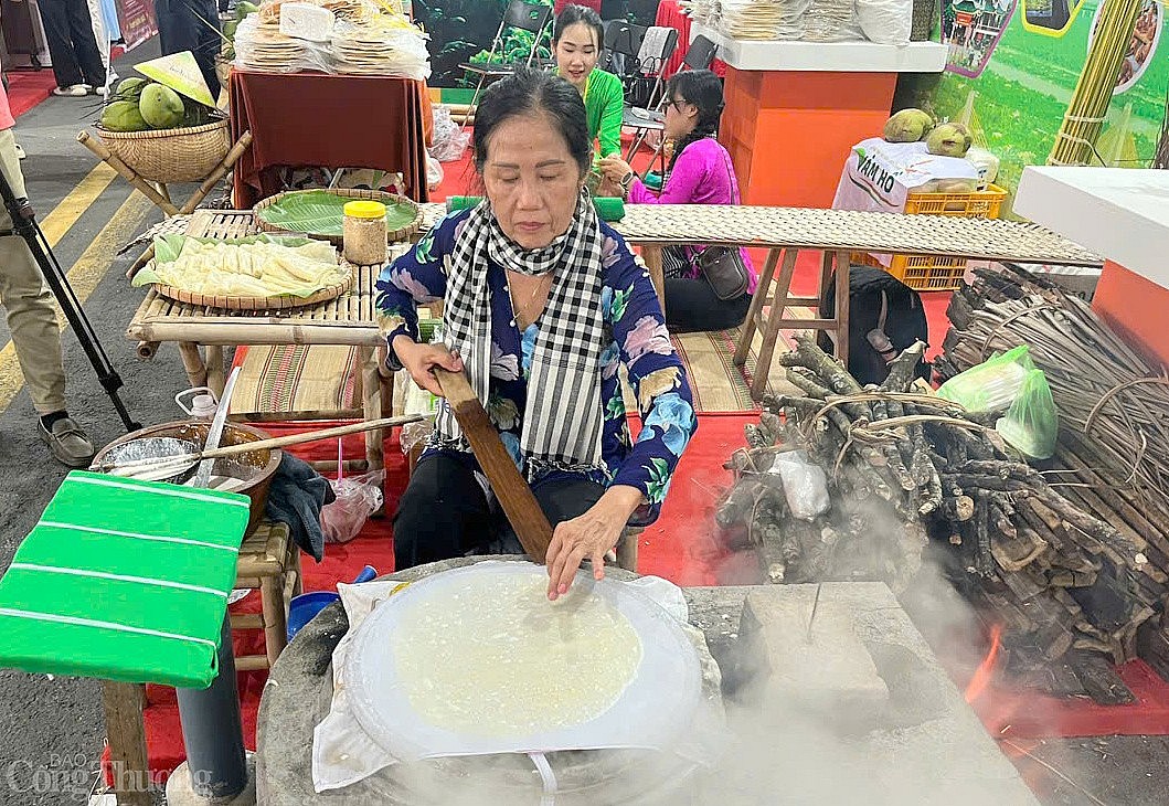 500 sản phẩm đặc sản hội tụ tại chương trình Tinh hoa làng nghề và đặc sản vùng miền”